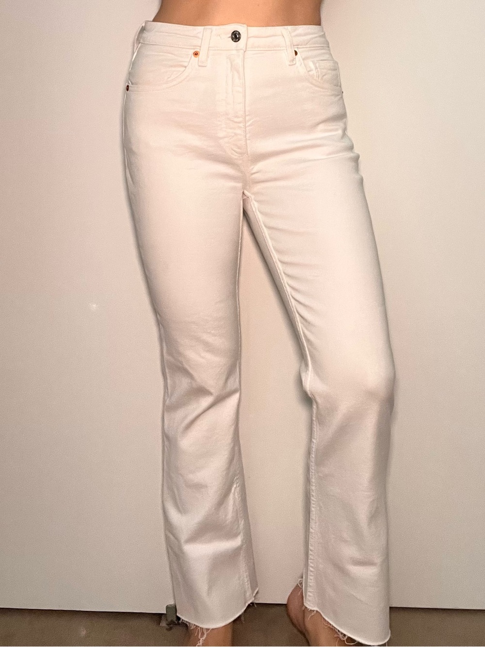 Zara White Cropped Flare Raw Hem Jeans